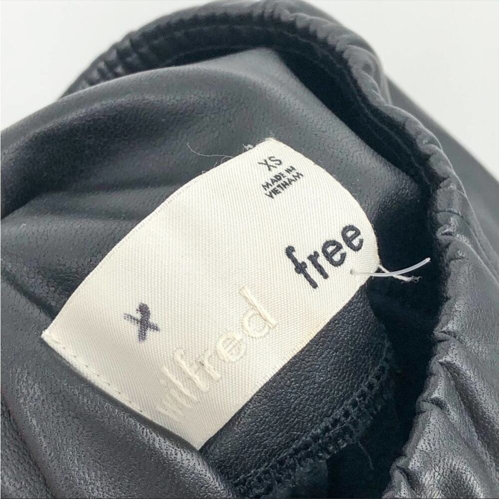 Wilfred Free Daria Pant High-Waisted Black Vegan Leather Leggings Extra Small - Picture 5 of 7